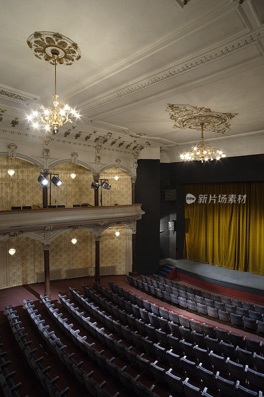 旧剧院内部