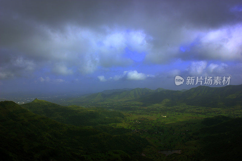 印度西高止的阴天