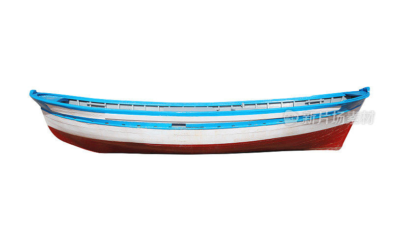 漆成的木船孤立在白色的背景上