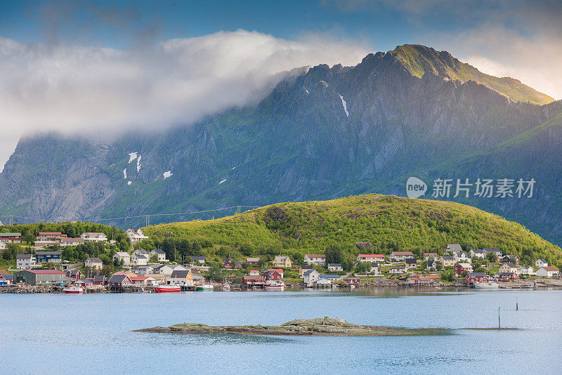 挪威，挪威罗浮敦群岛的日落风景