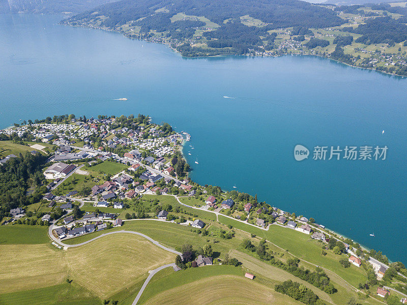 奥地利萨尔兹卡默古特阿特湖的施泰因巴赫村