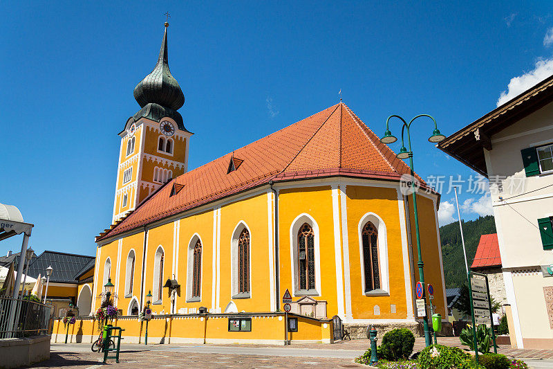 奥地利施拉德明市中心的罗马天主教堂
