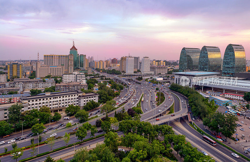 日落时分的北京全景