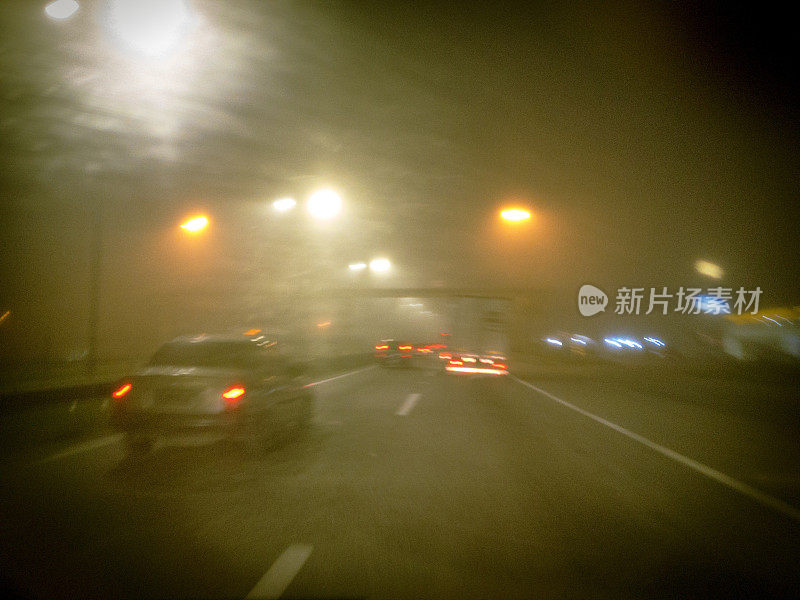 模糊运动雨夜公路交通暴风雨BR101马尼拉