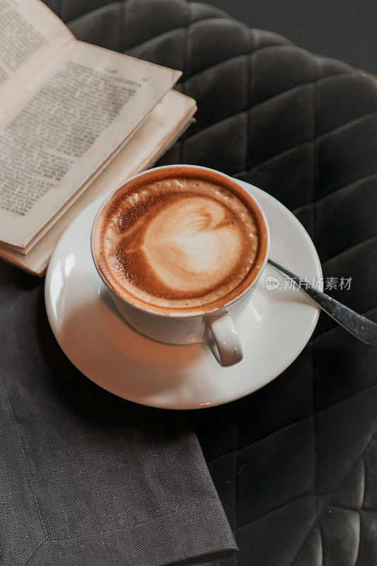 与书一起喝咖啡