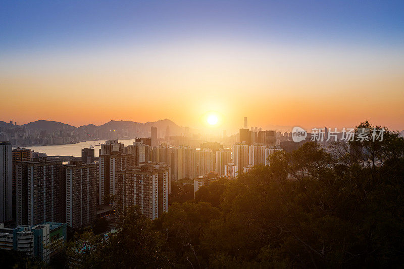 港岛及九龙区由航空邮递