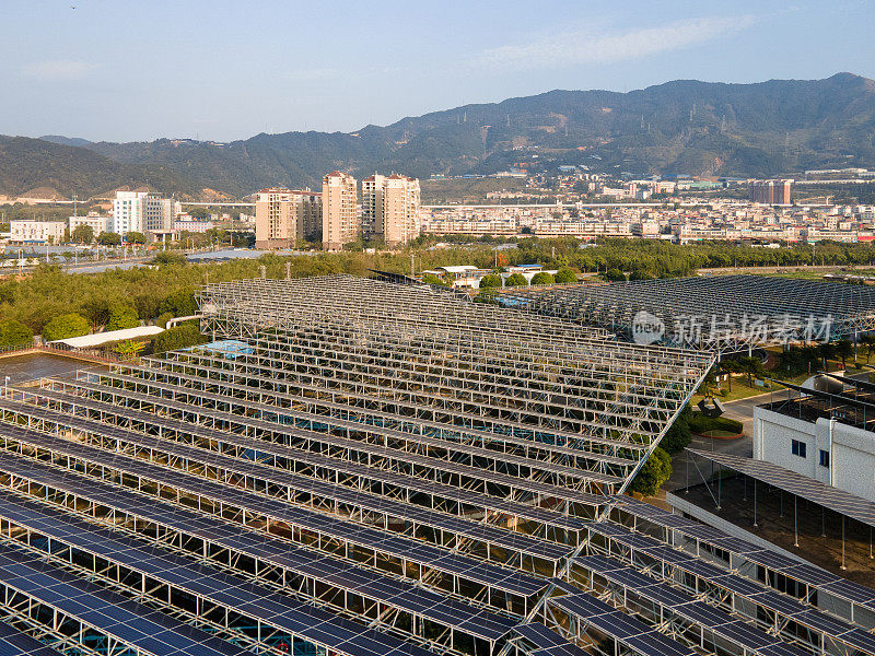 城市的清洁能源，太阳能发电厂