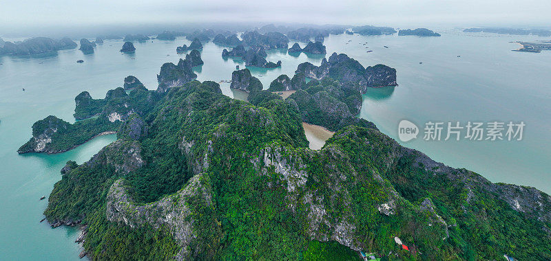 越南下龙湾美景，联合国教科文组织世界遗产，岛屿美景