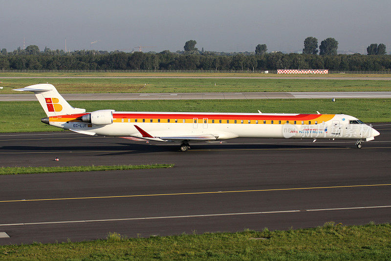 庞巴迪CRJ1000