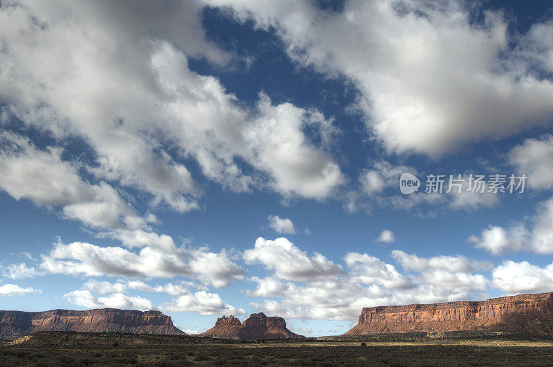 探索犹他州的沙漠峡谷