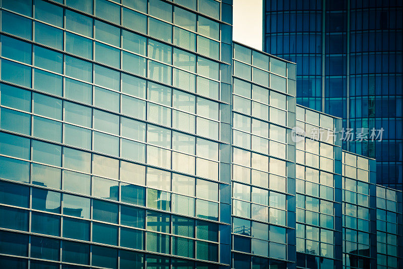 现代玻璃建筑在SOMA区