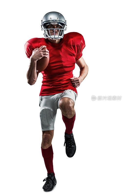 全身长度的美国足球运动员在红运动衫运行