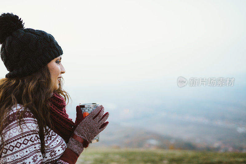 茶让我在外面暖和