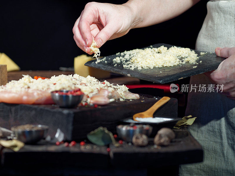 准备填充鸡胸肉