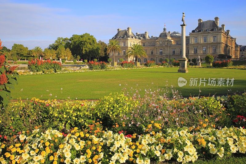 卢森堡花园和花坛日出-巴黎，法国
