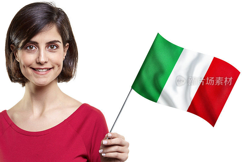 年轻女子举着意大利国旗