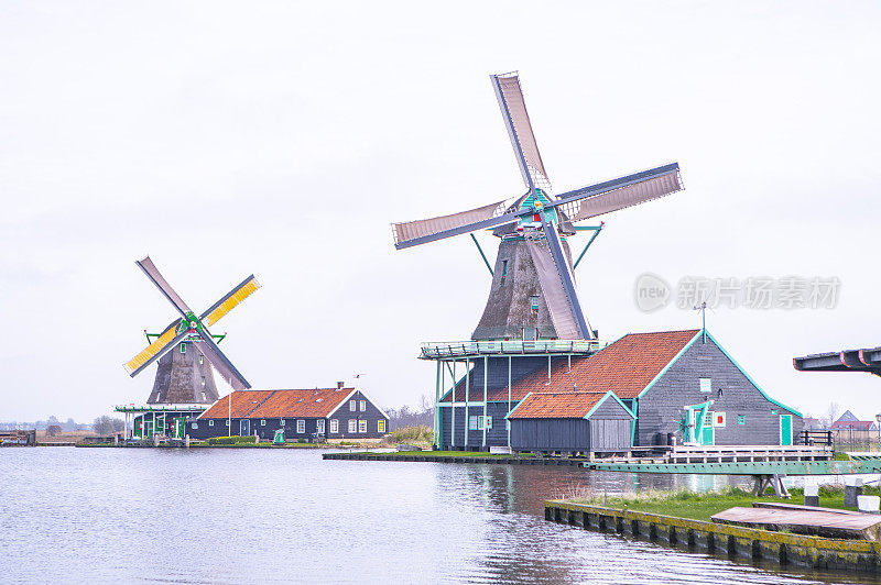 荷兰风车村的美景