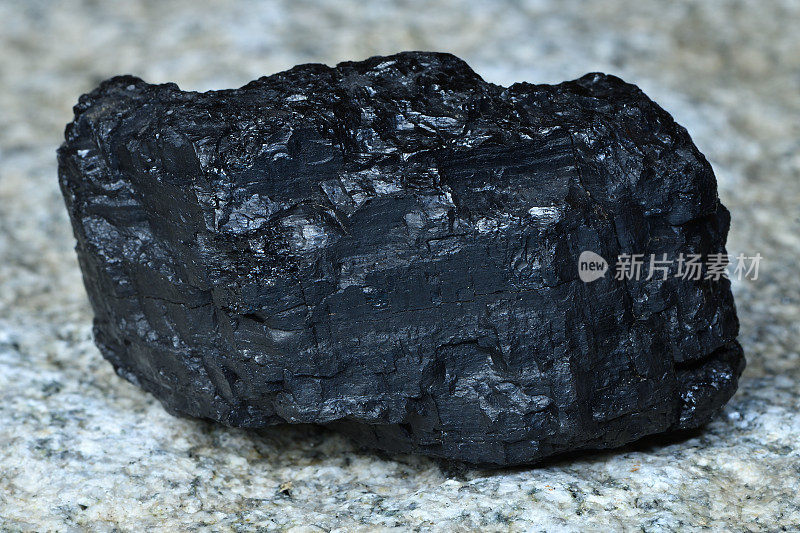 煤在花岗岩