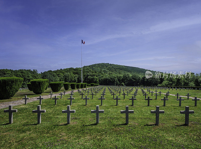位于法国孚日的Hartmannwillerkopf军事公墓