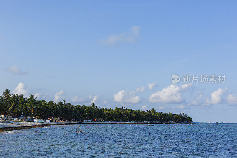 美丽的圣安德烈斯岛夏天的日出