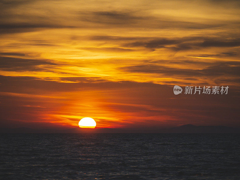 太阳在地中海落下