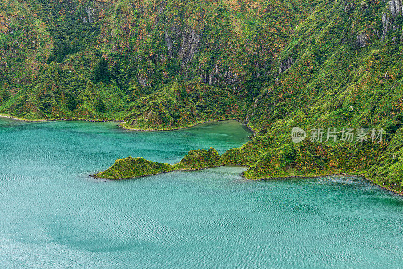 亚述尔群岛-火湖泻湖