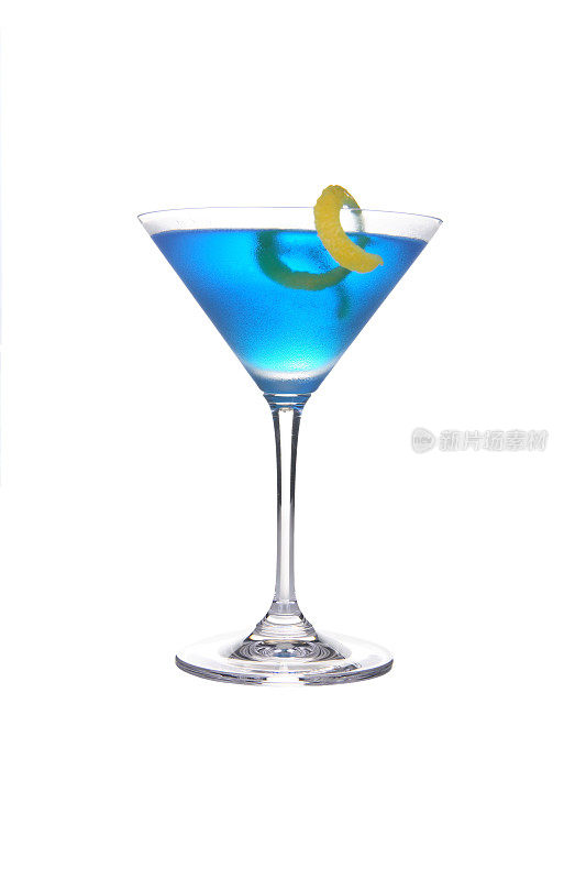 白调鸡尾酒:蓝色马提尼。
