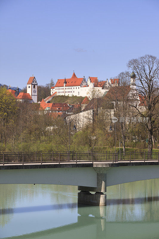 城市景观Füssen与城堡