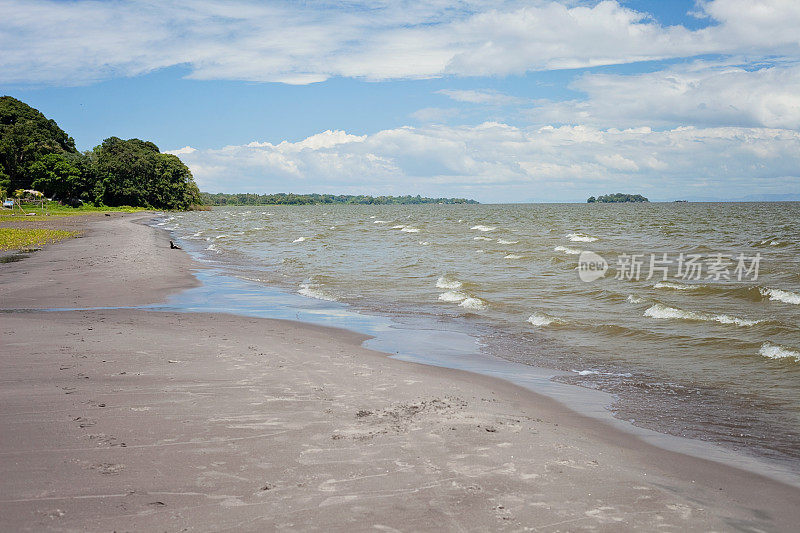 圣多明戈海滩，奥梅特佩