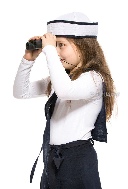 水手女孩和双筒望远镜