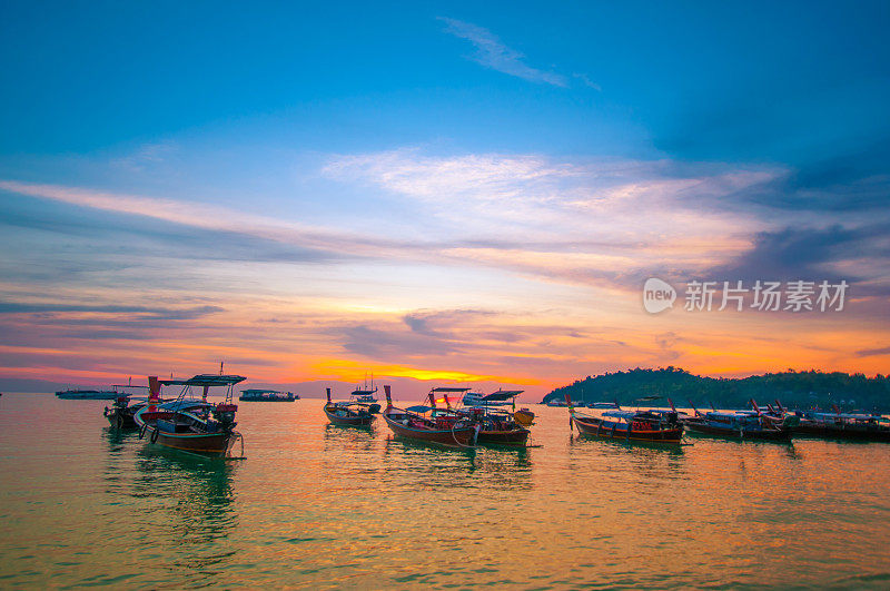 泰国南部海滩的全景