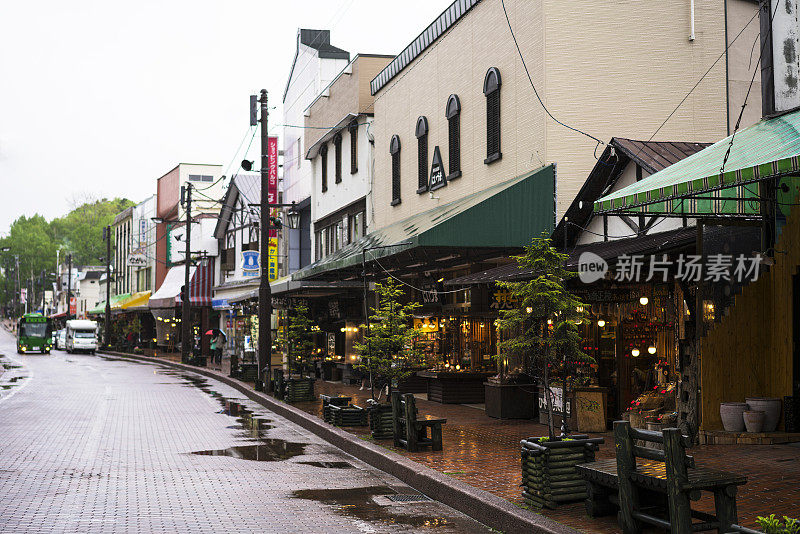 日本北海道赤岸湖附近的购物街