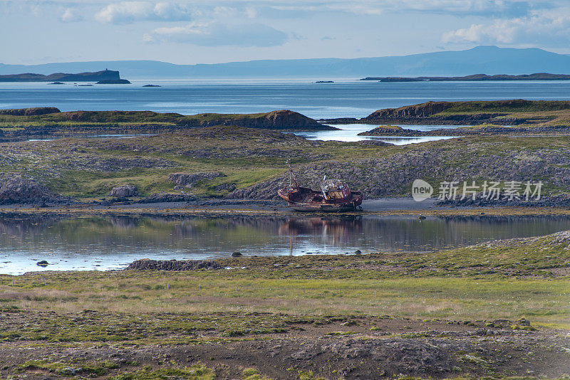 在冰岛被遗弃的船