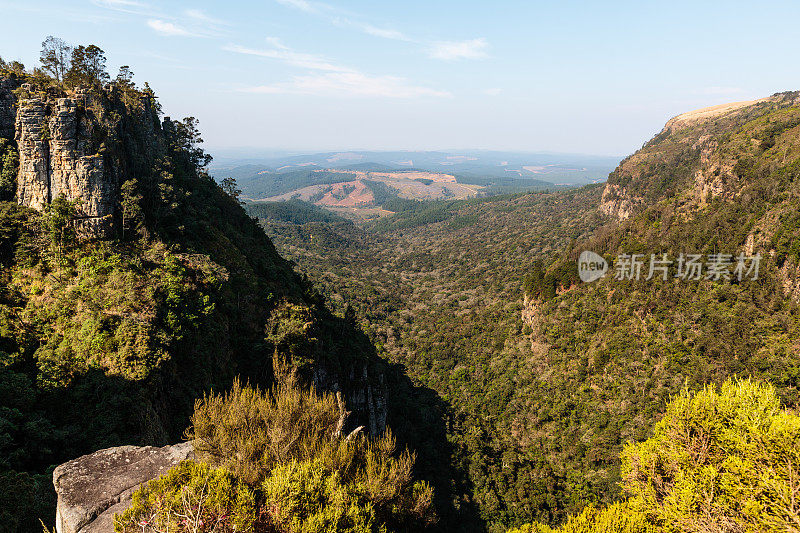 南非尖峰岩