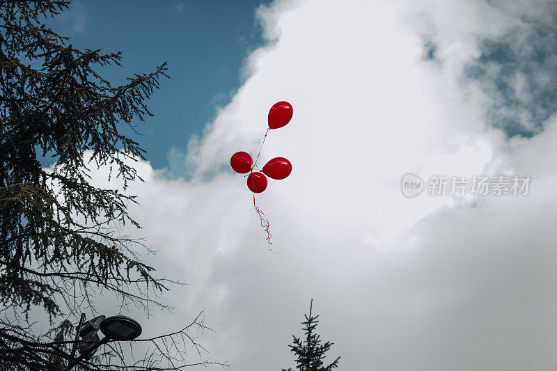 红气球飞行