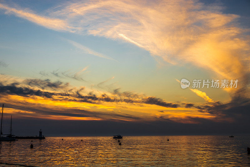 美丽的海上风景