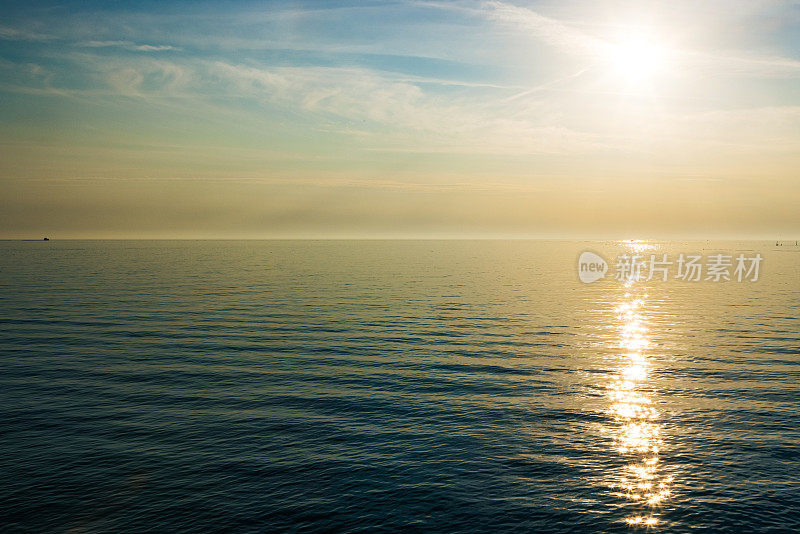 美丽的海上风景