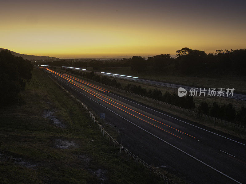 多车道高速公路上的光径