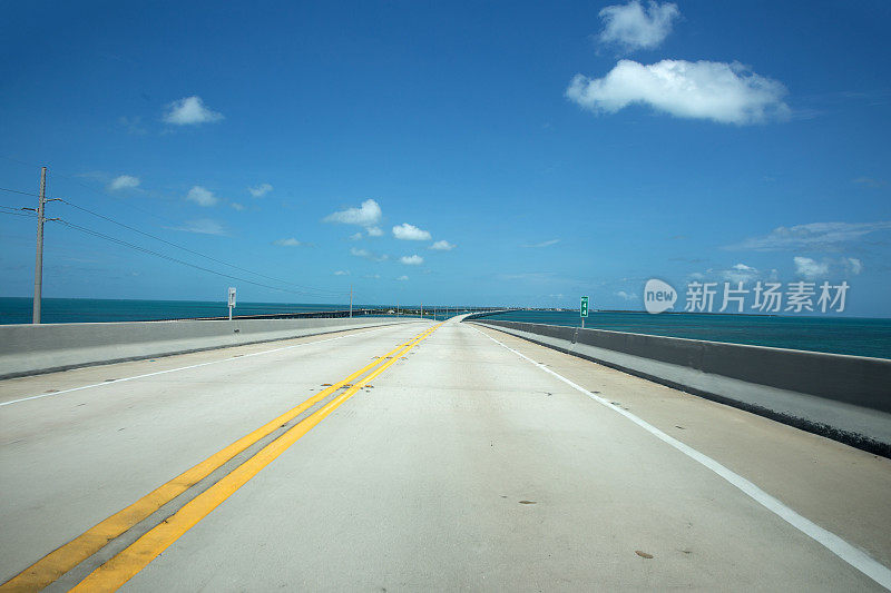 美国佛罗里达群岛巴伊亚湾州立公园巴伊亚本田基韦斯特附近的七英里大桥