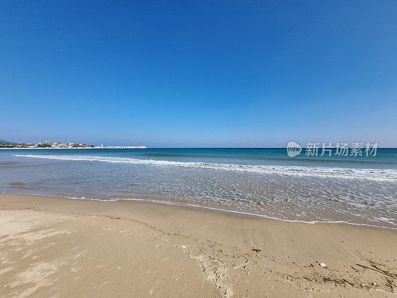 海浪与海岸