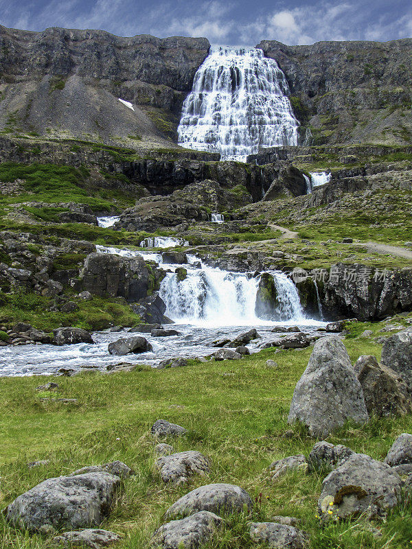 山瀑布Dynjandi在冰岛或Fjallfoss