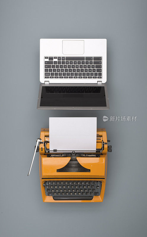 笔记本电脑vs老式打字机