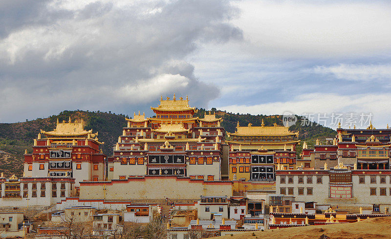 西藏寺院。香格里拉。中国
