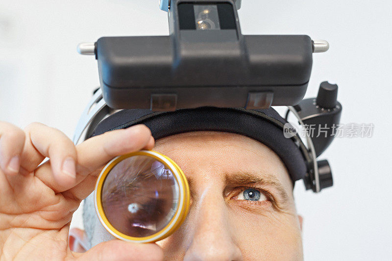 在验光师眼科医生眼科医生验光师医学眼科检查