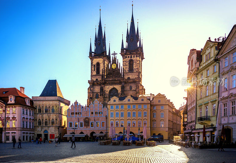 布拉格的老城广场和圣母教堂