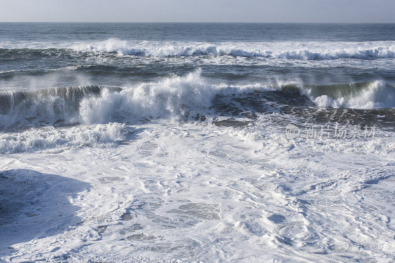 汹涌的海浪