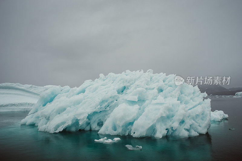 东格陵兰的航海探险