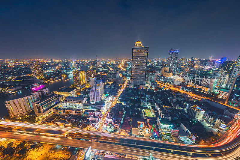 全景城市景观商业区(silom，沙顿，曼谷，曼谷，泰国黄昏