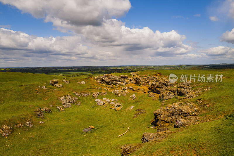 伯顿达塞特山俯瞰英国风景，英国中部的沃里克郡