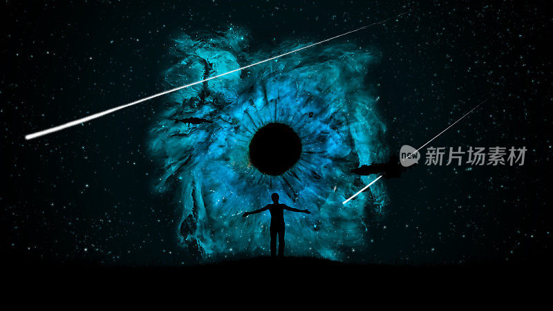 一个男人在夜晚的户外张开双臂，映衬着星空和宇宙飞船，还有一个巨大的人类眼睛形状的美丽星云。神的概念。